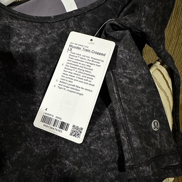 Winder Train Crop Long Sleeve Shrit - Picture 3 of 3